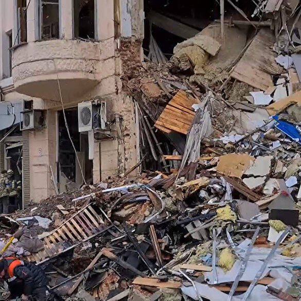 Ukrayna'nın Harkiv şehrinde binalar harabeye döndü