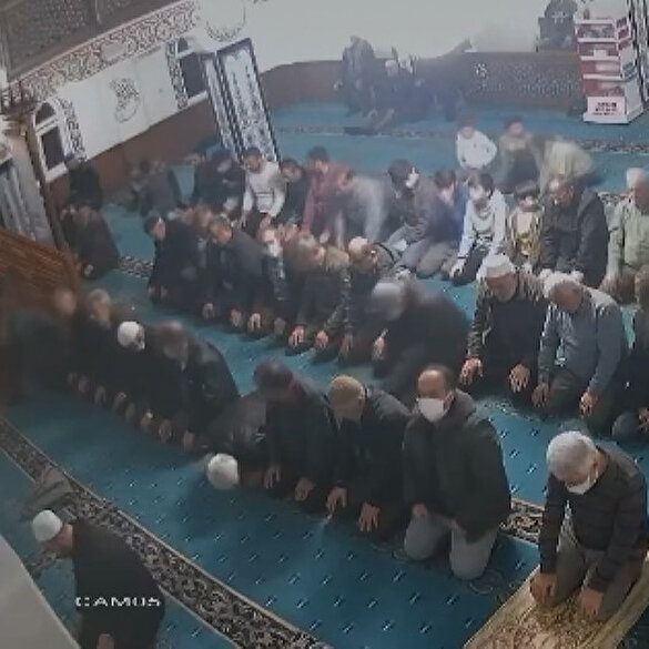 Camide teravih namazı kıldığı sırada hayatını kaybetti