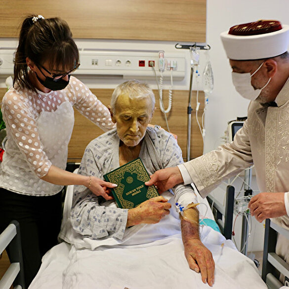 Ukraynalı Parkhomenko Kelime-i Şehadet getirerek Müslüman oldu