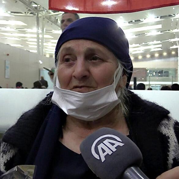 Ukrayna'dan tahliye edilen Ahıska Türkü Gül Batum: Yaşlıyım eğilebilsem Türkiye'nin toprağını öpecektim