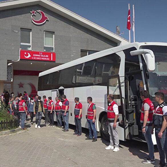 Afganistan uyruklu 377 düzensiz göçmen daha ülkelerine gönderildi