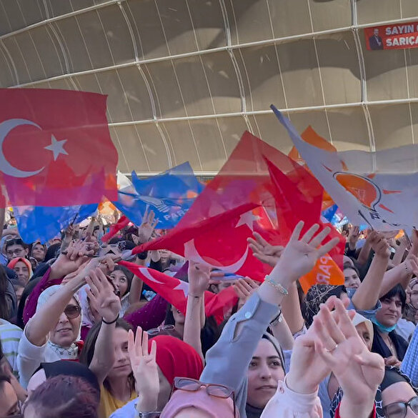 Cumhurbaşkanı Erdoğan'ın katılacağı Adana'daki gençlik şöleninde hazırlıklar tamamlandı