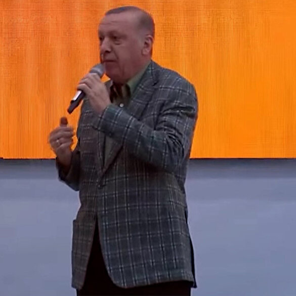 Cumhurbaşkanı Erdoğan: Vatanı kaostan medet uman kan tüccarlarının insafına bırakamayız