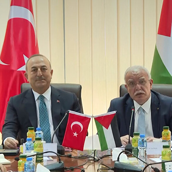 Dışişleri Bakanı Çavuşoğlu Filistin’de mevkidaşı ile görüştü