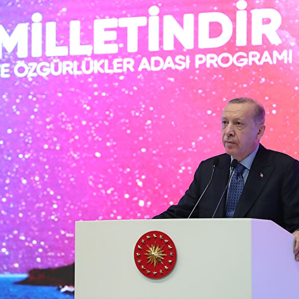 Cumhurbaşkanı Erdoğan: Biz sizin iplerinizi elinde tutan efendilerinizle mücadele ediyoruz
