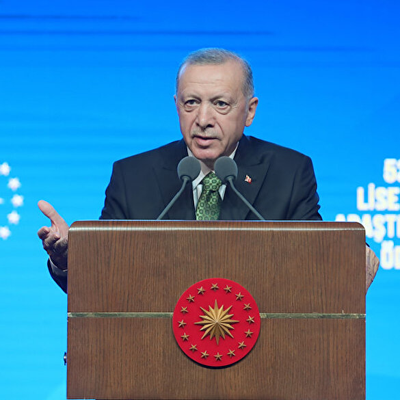 Cumhurbaşkanı Erdoğan: Bunlar bırakın uzaya insan göndermeyi gökyüzüne kağıttan uçak bile fırlatamaz