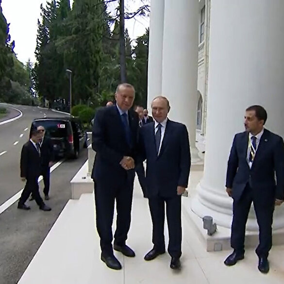Putin Erdoğan’ı kapıda karşıladı