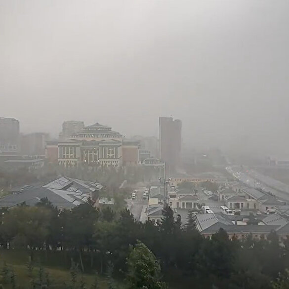 Ankara'da yağmurun geliş anı