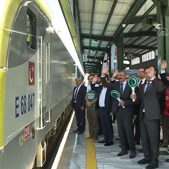 Pakistan'a yardım treni yola çıktı