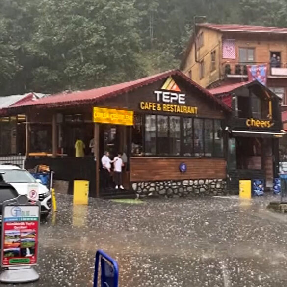 Ayder Yaylası'nda dolu yağışı