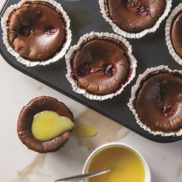 Temel Cheesecake ve Limon Sosu