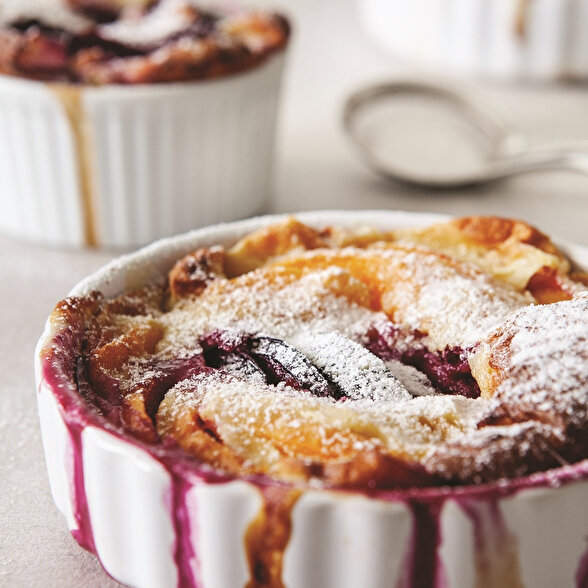Erikli ve Kayısılı Clafoutis