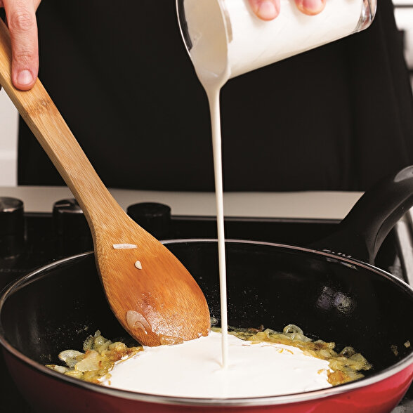 Karamelize Soğanlı Kremalı Penne