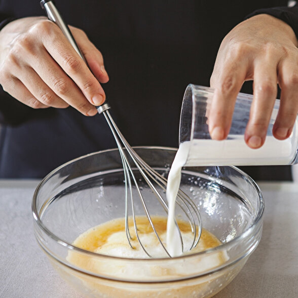 Erikli ve Kayısılı Clafoutis