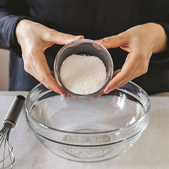 Erikli ve Kayısılı Clafoutis