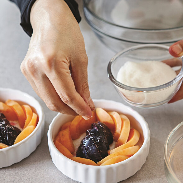 Erikli ve Kayısılı Clafoutis