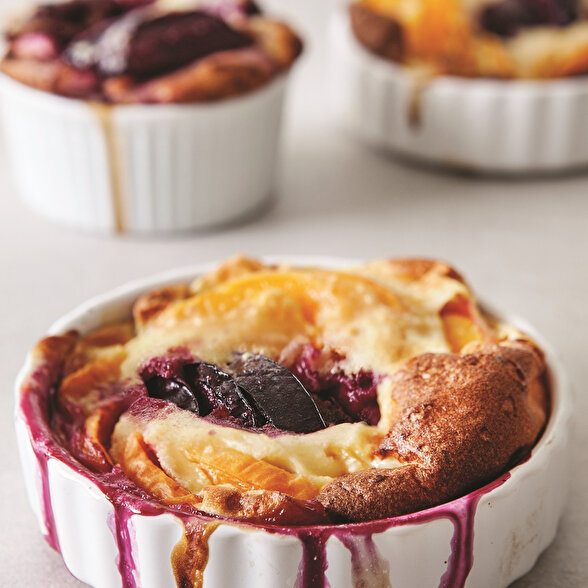Erikli ve Kayısılı Clafoutis