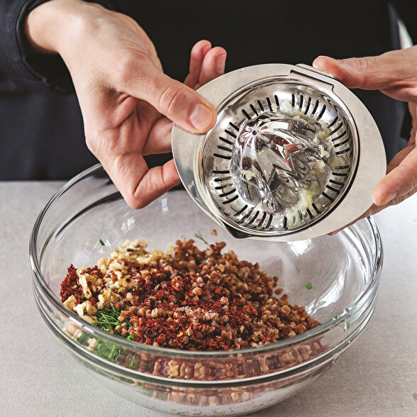 Cevizli Karabuğday Salatası