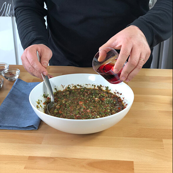 Vişne Sulu Ezme Salata