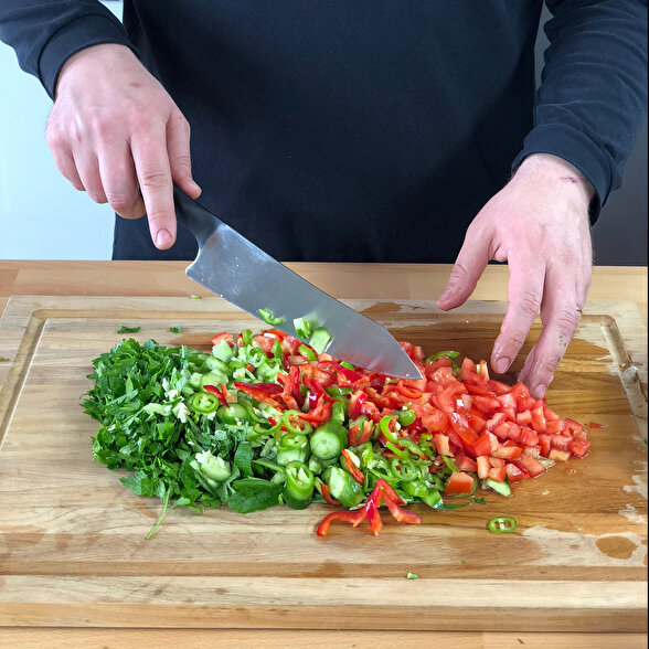 Vişne Sulu Ezme Salata