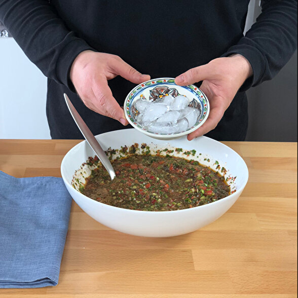 Vişne Sulu Ezme Salata