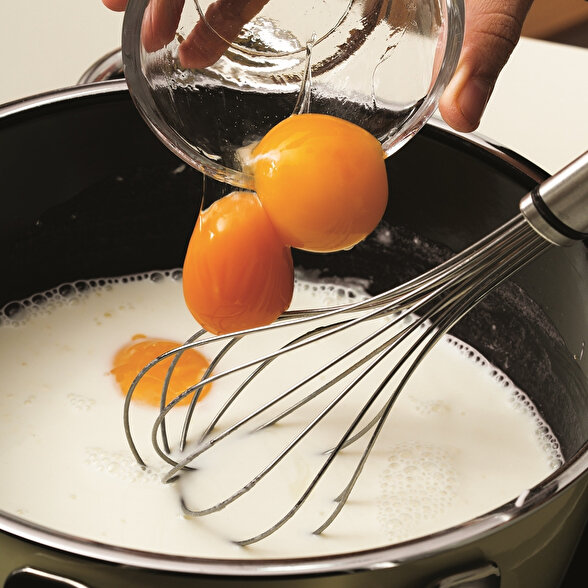 Şeftalili Yaz Pastası