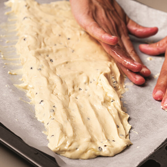 Badem ve Kuş Üzümlü Biscotti