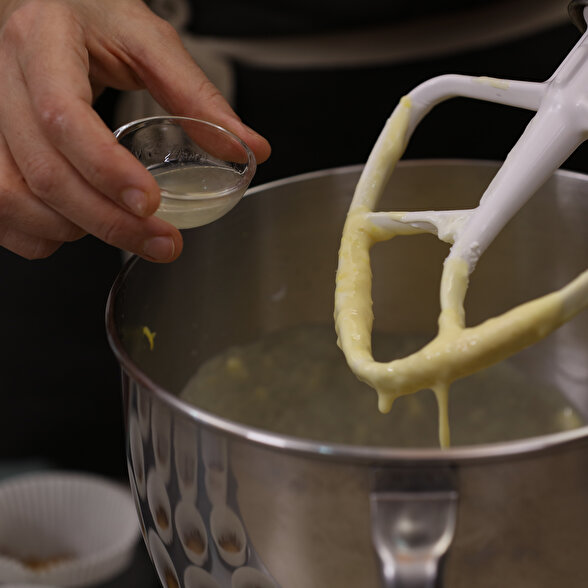 Yulaflı Limon Soslu Cheesecake