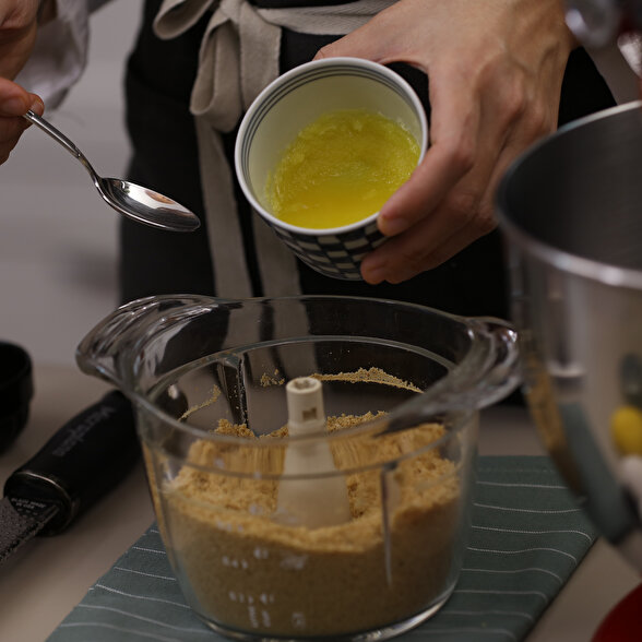 Yulaflı Limon Soslu Cheesecake