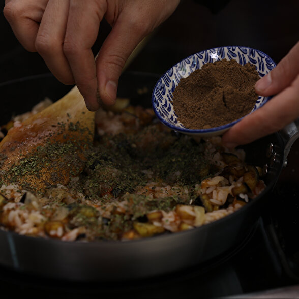Patlıcanlı Pirinç Pilavı