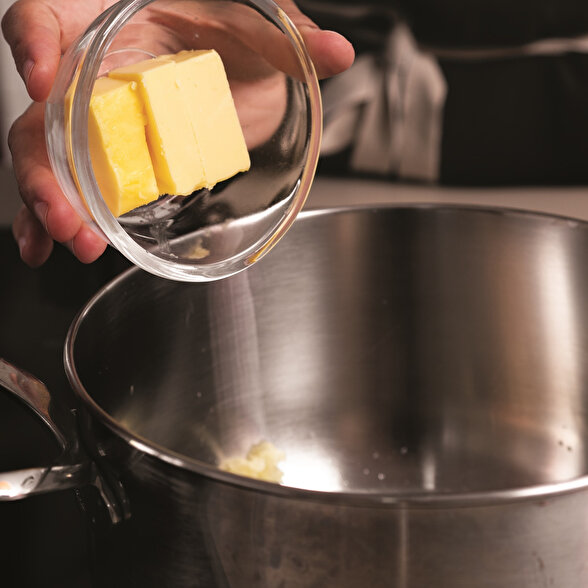 Tavuk Suyuna Pirinç Çorbası