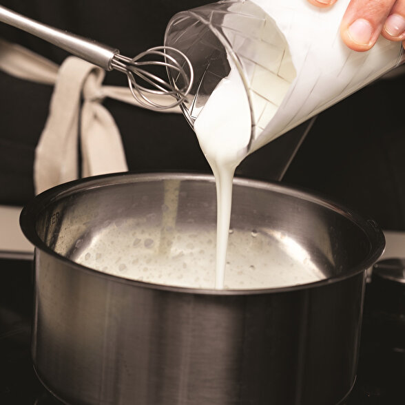 Çikolata Soslu Saray Muhallebisi