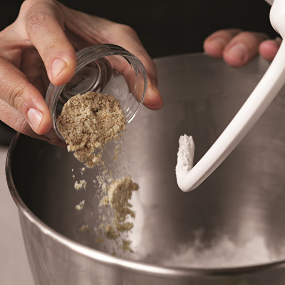 Tereyağlı Peynirli Poğaça