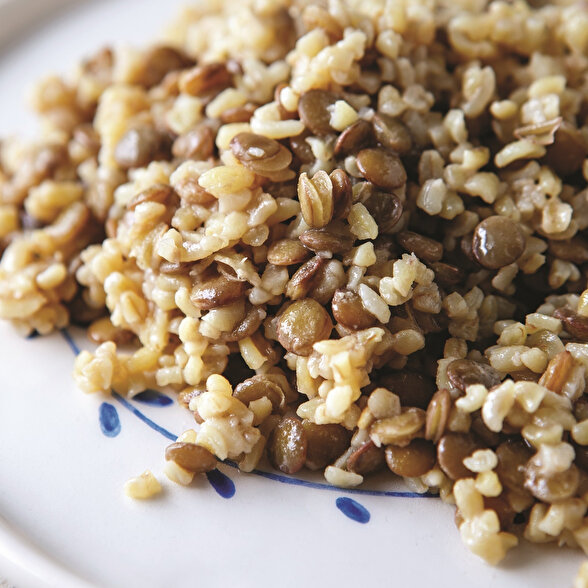 Tavuk Suyuna Mercimekli Bulgur Pilavı