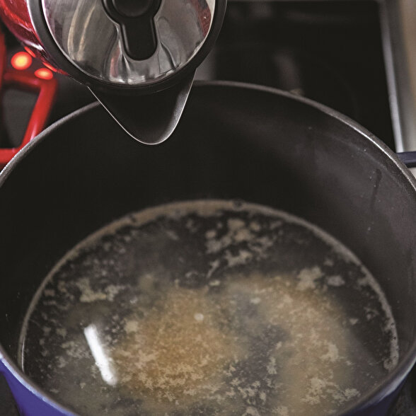 Tavuk Suyuna Mercimekli Bulgur Pilavı
