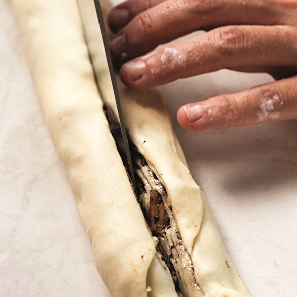Zeytin ve Cevizli Çörek
