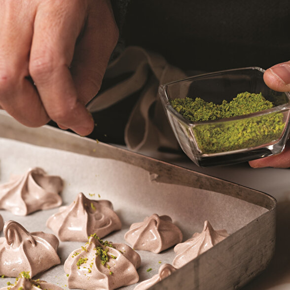 Kakaolu Fıstıklı Beze