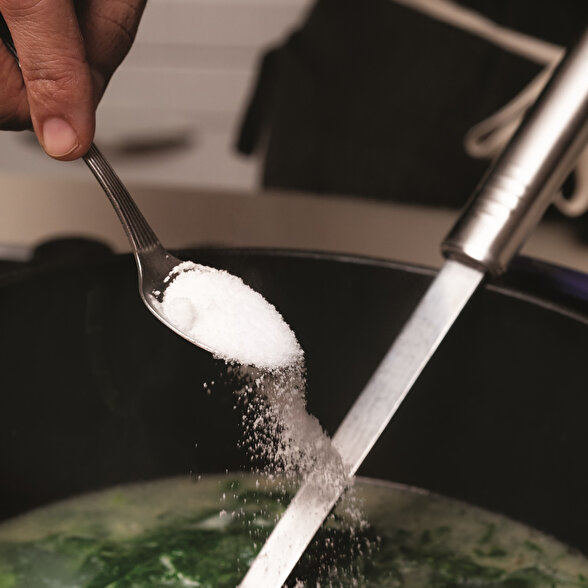 Kıvamında Lezzetler: Etli Lahana Çorbası