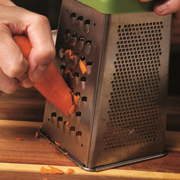 Kıvamında Lezzetler: Etli Lahana Çorbası