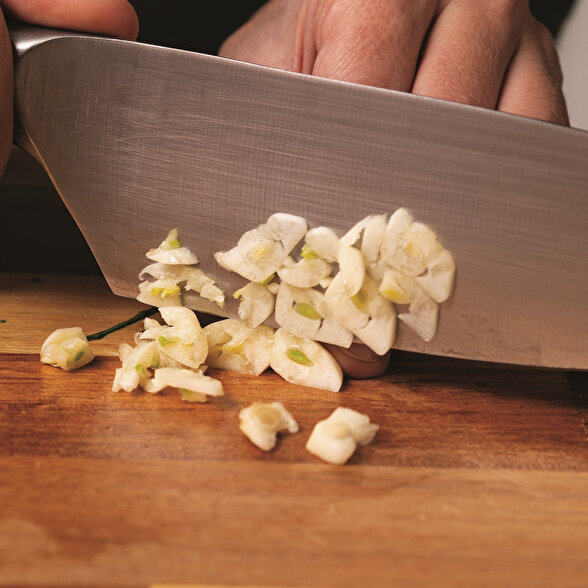 Kıvamında Lezzetler: Etli Lahana Çorbası