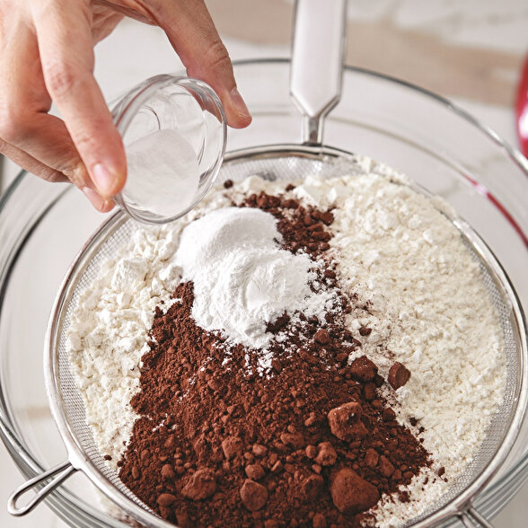 Red Velvet: Kırmızı Kadife Kek