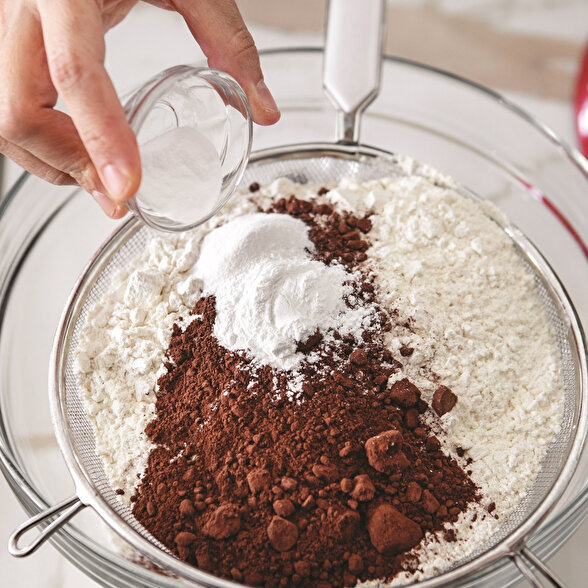 Red Velvet: Kırmızı Kadife Kek