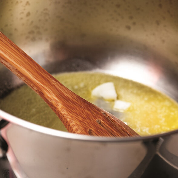 Siyah Sarımsaklı Kremalı Kuşkonmaz Makarnası