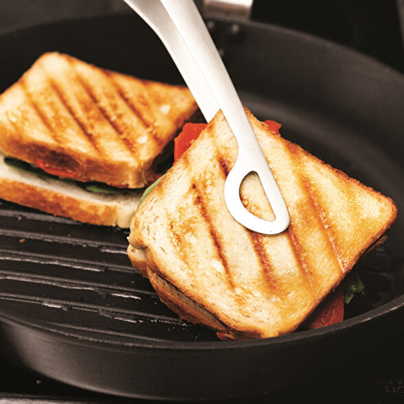 Afet Tost