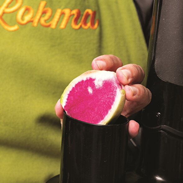 Havuçlu Narlı Turp Salatası