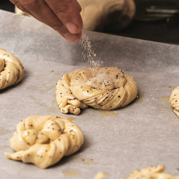 Temel Tahinli Çörek