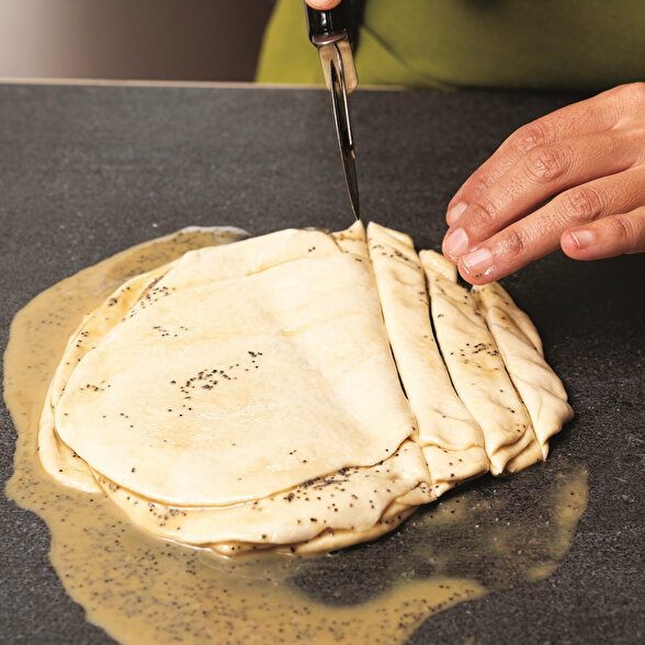 Temel Tahinli Çörek