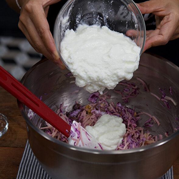 Elmalı Kereviz Salatası