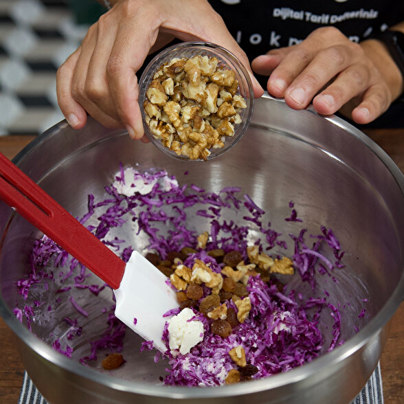 Elmalı Kereviz Salatası