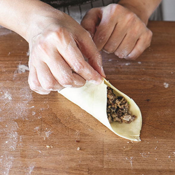 Klasik Kıymalı Börek